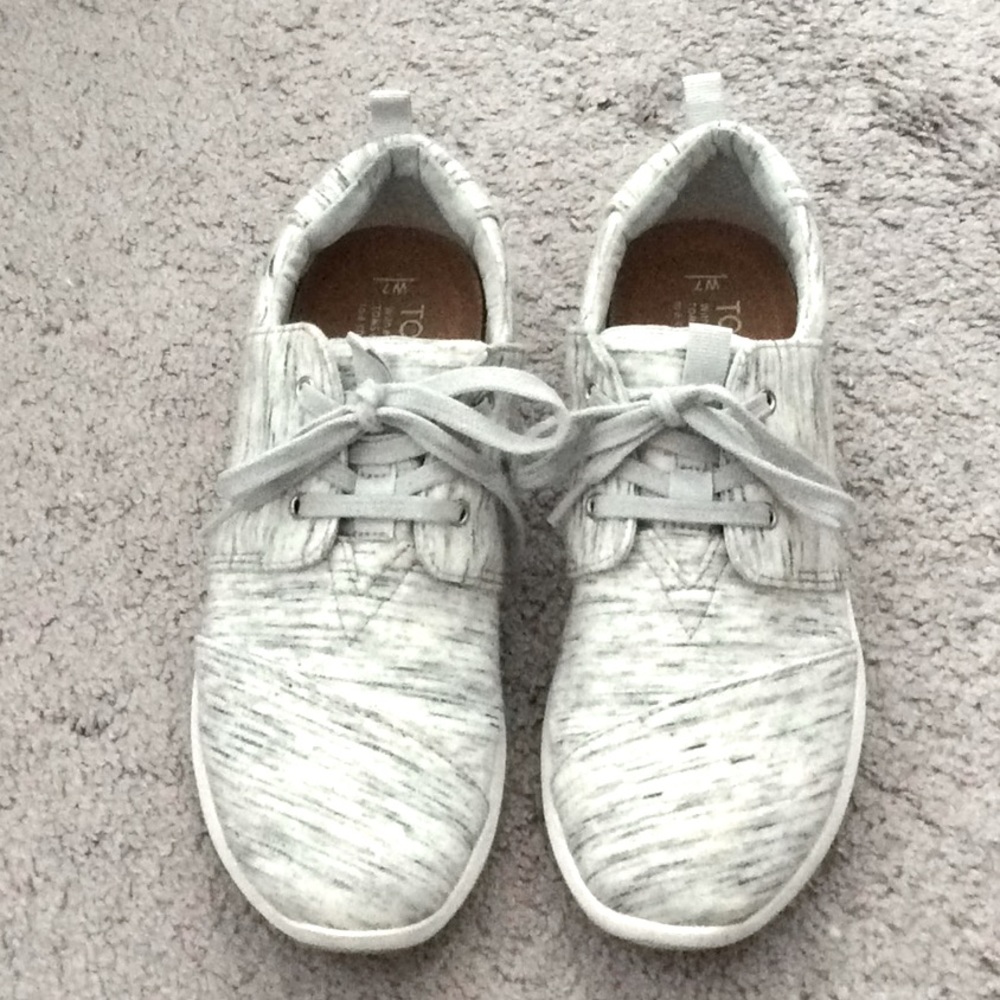 Gray and white Toms sneaker, size 7 women